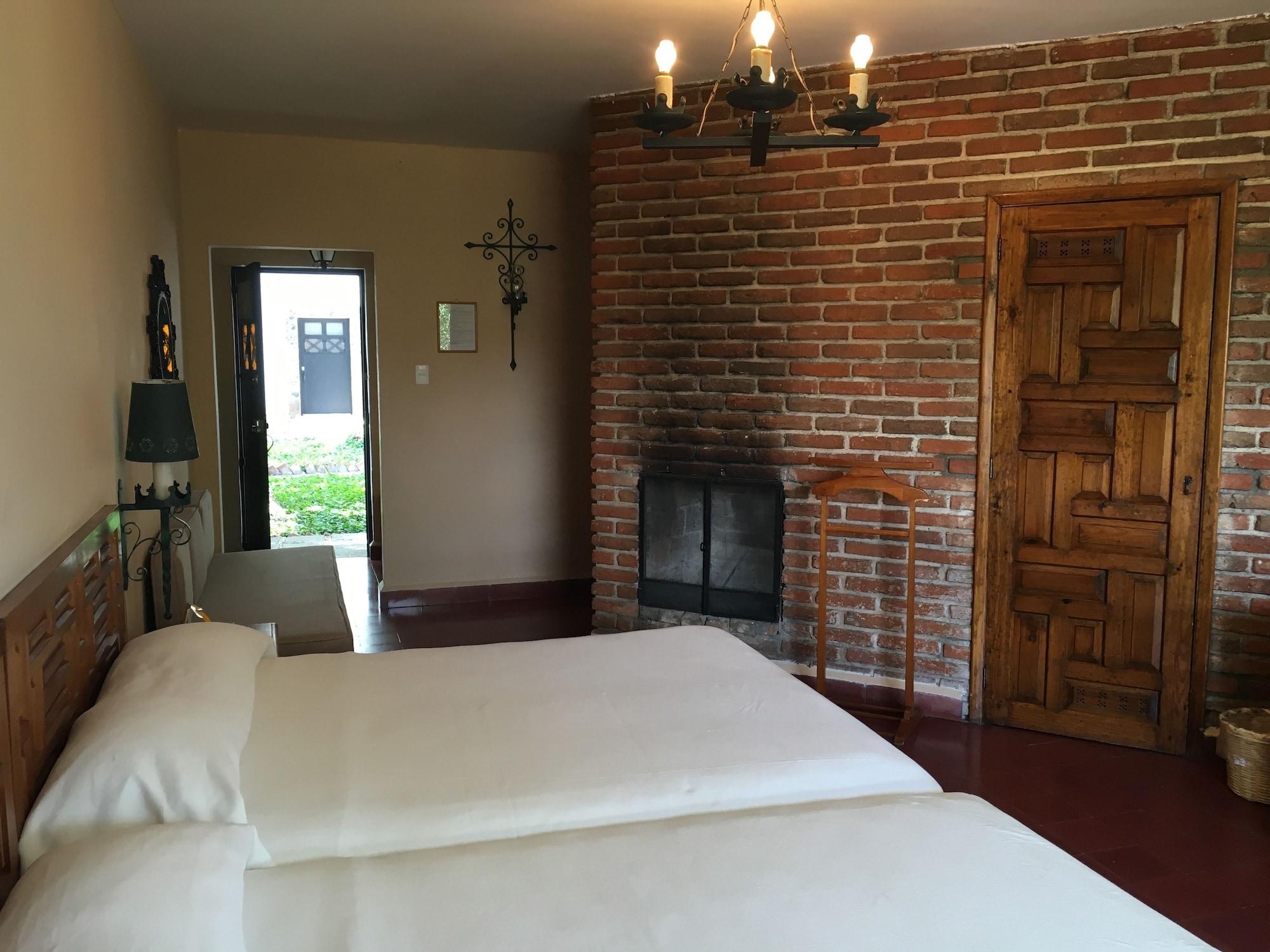 Rancho Hotel Atascadero Сан Мигел де Аленде Екстериор снимка