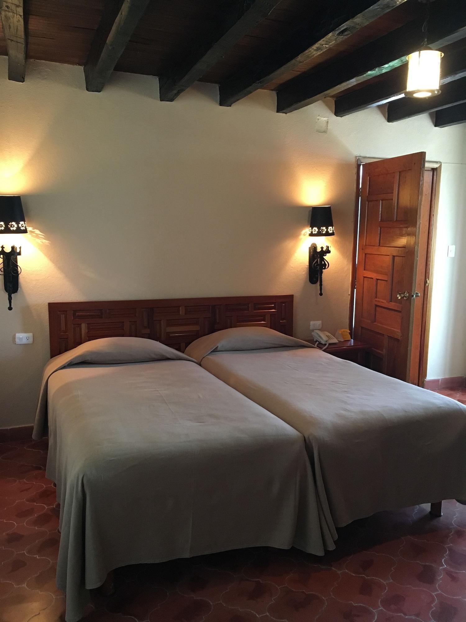 Rancho Hotel Atascadero Сан Мигел де Аленде Екстериор снимка