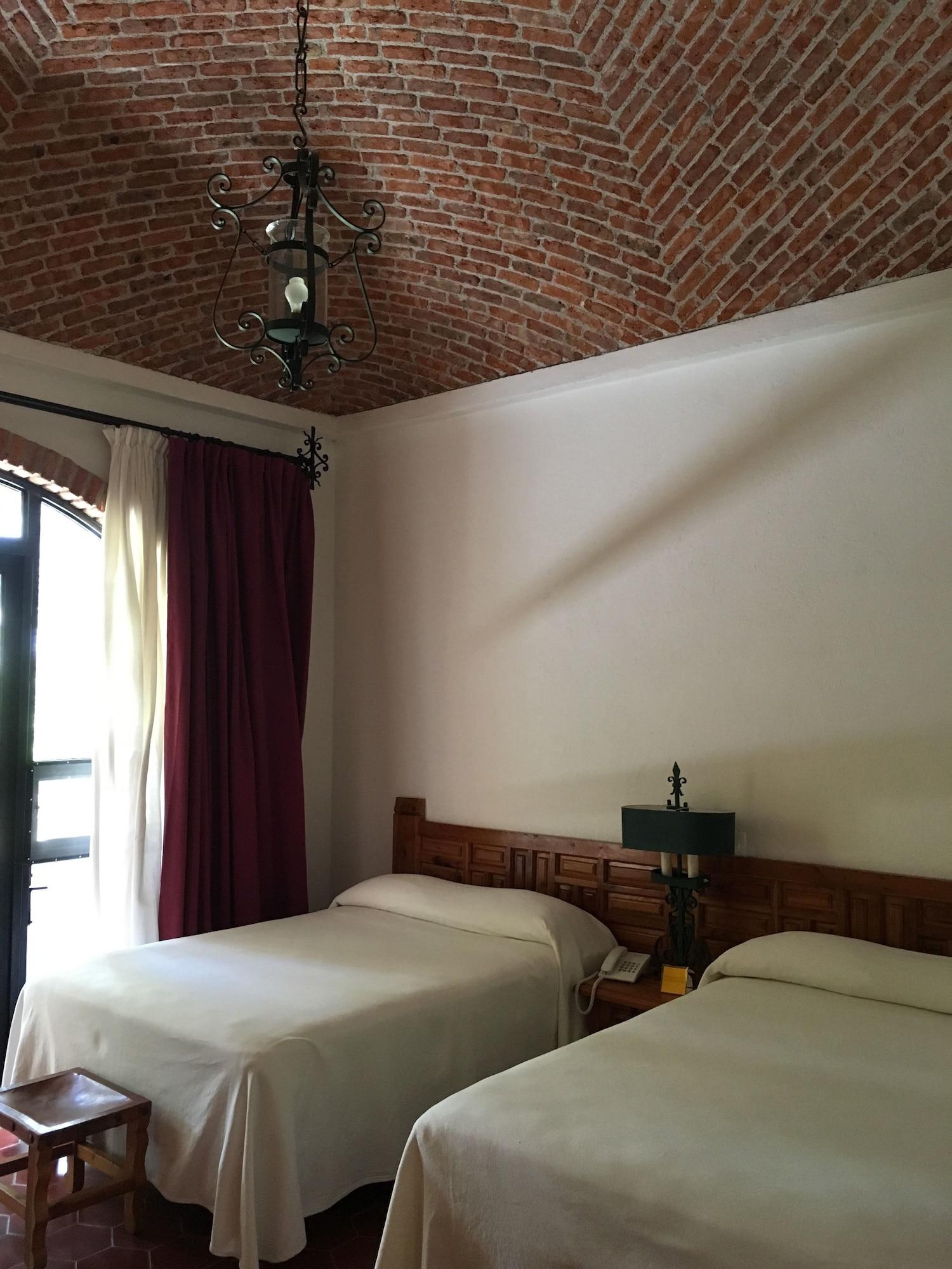 Rancho Hotel Atascadero Сан Мигел де Аленде Екстериор снимка