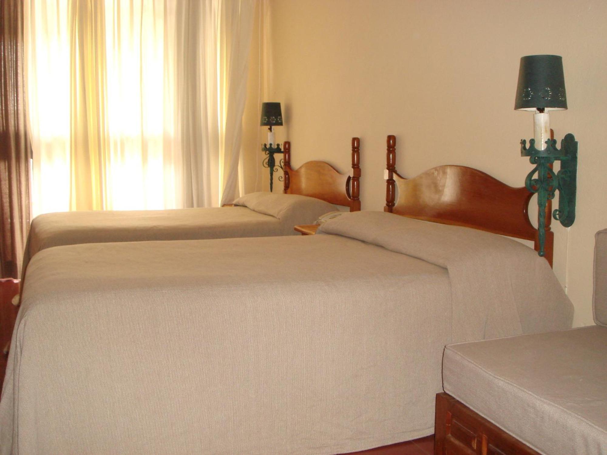Rancho Hotel Atascadero Сан Мигел де Аленде Екстериор снимка